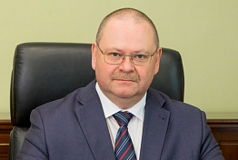 Олег Мельниченко поздравил пензенцев с Днем медработника