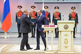 Олег Мельниченко поздравил главу Мордовии со вступлением в должность Олег Мельниченко поздравил главу Мордовии со вступлением в должность