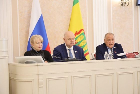 Вадим Супиков анонсировал ключевые вопросы 36-й сессии Законодательного Собрания