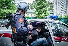 В Пензе автовор не убежал от росгвардейцев В Пензе автовор не убежал от росгвардейцев