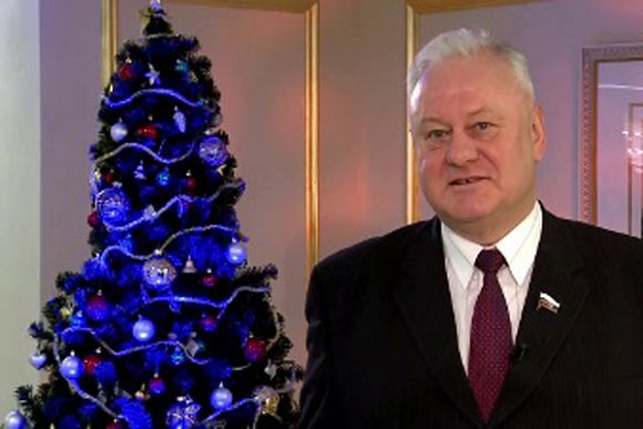 Пензенский сенатор призвал коллег провести новогодние праздники на Родине
