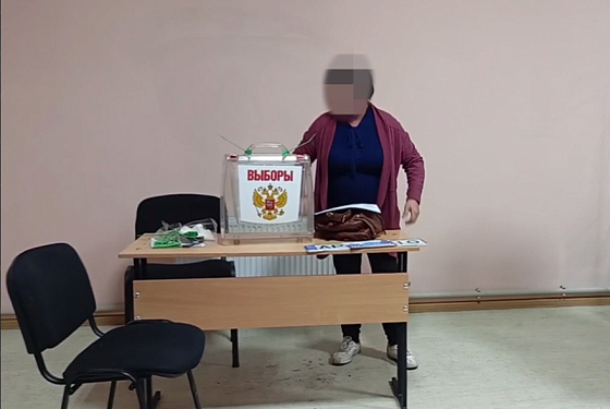В Запорожье начался референдум о воссоединении с Россией