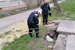 Пензенец ранним утром провалился в колодец теплотрассы