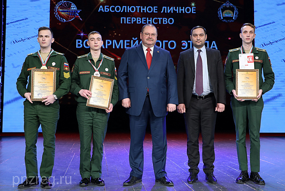 Мельниченко назвал информационные технологии важным направлением развития Вооруженных Сил