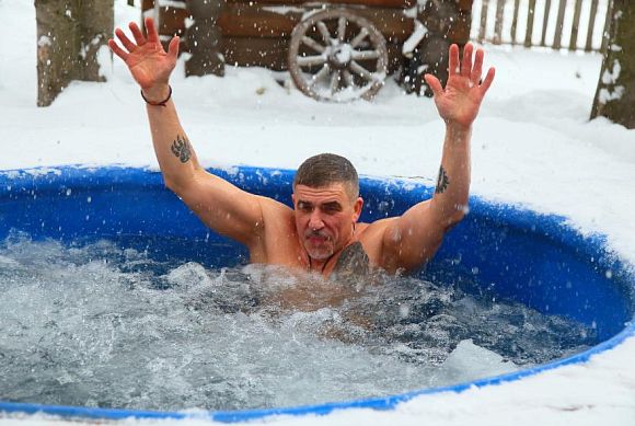 От горячих точек до ледяной проруби: ветеран спецназа из Пензы борется с болезнями с помощью ледяной воды