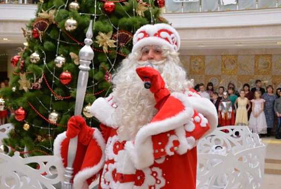 В Пензе именинник-Дед Мороз подарит билеты на елку в театр