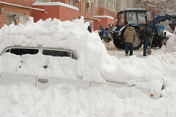 В Пензе часть дворов плохо очищают от снега из-за отсутствия техники