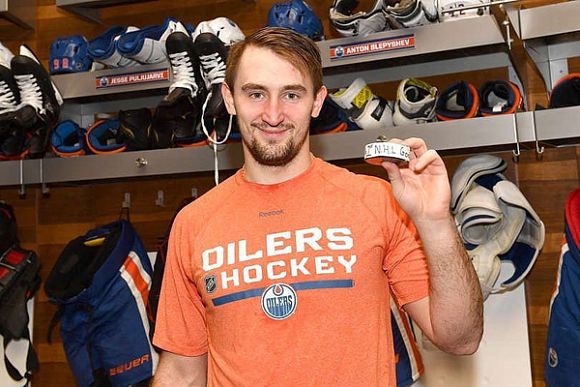 Антон Слепышев похвастался в Instagram первой шайбой в НХЛ