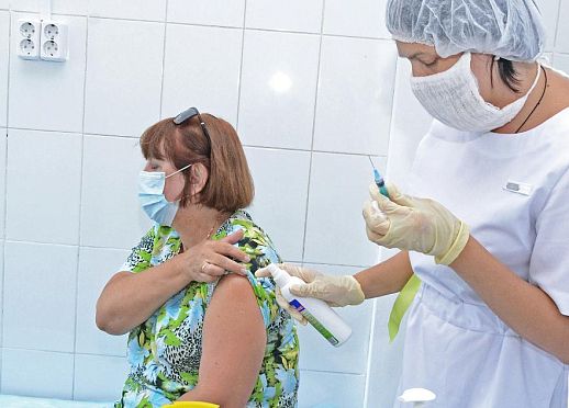 Более миллиона пензенцев прошли вакцинацию против ковида