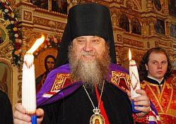 Пензенцы получили частицу Благодатного огня Пензенцы получили частицу Благодатного огня
