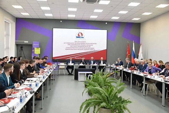 Заседание Ассоциации молодежных парламентов ПФО: фокус на кадровой политике