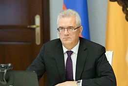 Белозерцев помог многодетной семье провести в дом отопление