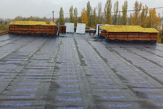В Сердобске на Герцена капитально ремонтируют крышу дома