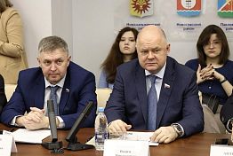 Вадим Супиков принял участие в Х заседании Ассоциации молодежных парламентов Вадим Супиков принял участие в Х заседании Ассоциации молодежных парламентов
