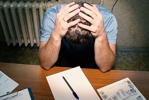 Изменив голос, пензенец выманил деньги за фейковые интим‑услуги