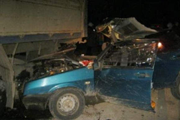 В Пензенской области скончался пассажир легковушки, протаранившей грузовик