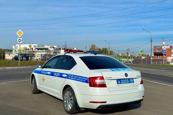 В Мокшанском районе грузовик столкнулся с легковушкой