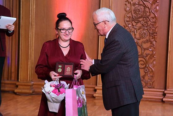 В Пензенской филармонии 43 матери получили награды