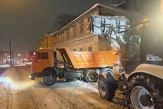 В Пензе за ночь вывезли 6,3 тысяч кубометров снега