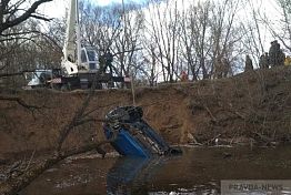 В Пензенской области назвали возраст утонувшего в пруду водителя В Пензенской области назвали возраст утонувшего в пруду водителя