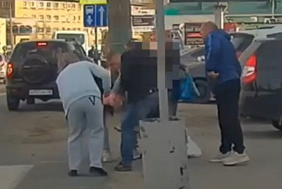 В Кузнецке сотрудник МЧС Руслан Салиев спас 2-летнюю девочку