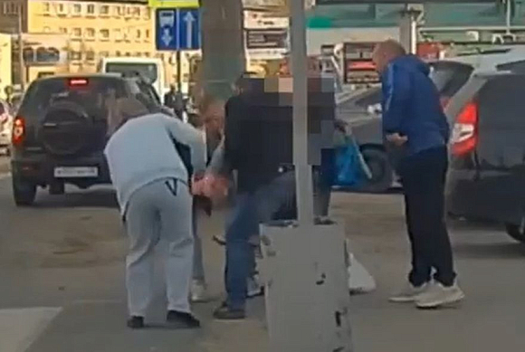 В Кузнецке сотрудник МЧС Руслан Салиев спас 2-летнюю девочку