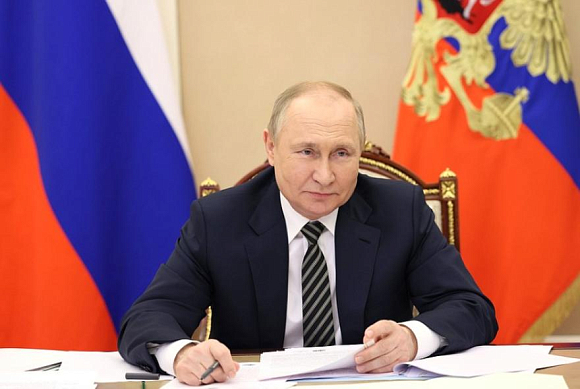 Президент обратил внимание на замедление темпов роста инфляции||Фото www.kremlin.ru В России увеличат прожиточный минимум и МРОТ