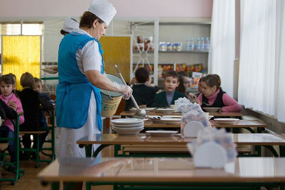 Пензенские родители жалуются губернатору на качество школьного питания