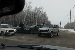 В Пензе на дублере ул. Окружной из-за ДТП возникла пробка В Пензе на дублере ул. Окружной из-за ДТП возникла пробка