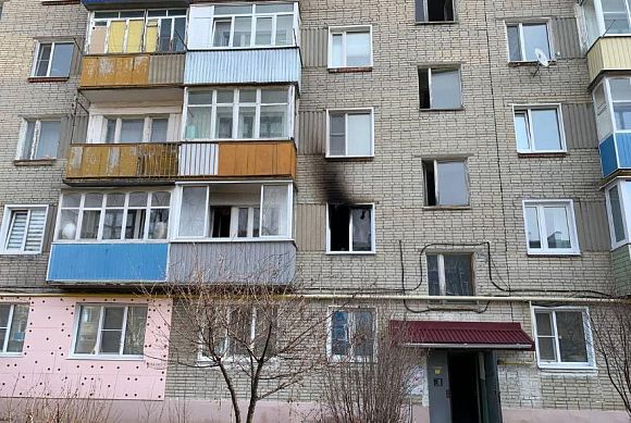 В Кузнецке из горящей квартиры спасли трех человек