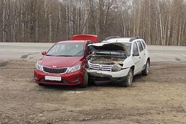 В Пензенской области легковушка столкнулась с кроссовером, 4 человека пострадали