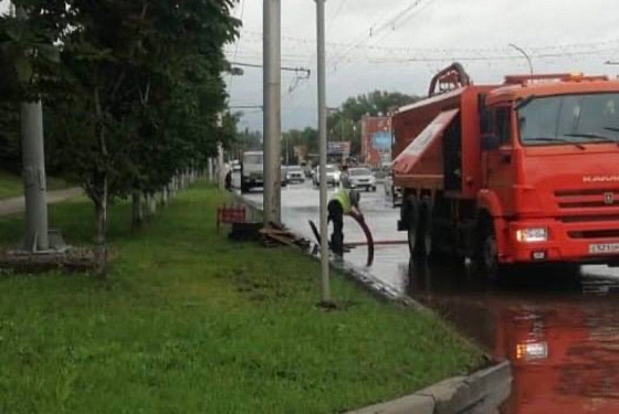 В Пензе из-за грозы упало несколько деревьев