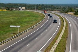 В Пензенской области на трассе М5 «Урал» опрокинулся автомобиль В Пензенской области на трассе М5 «Урал» опрокинулся автомобиль