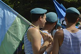 В Бессоновском районе десантники прыгнут с парашютом В Бессоновском районе десантники прыгнут с парашютом