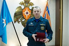 Василий Рзянкин из Заречного награжден медалью «За отвагу на пожаре» Василий Рзянкин из Заречного награжден медалью «За отвагу на пожаре»