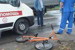 В Кузнецке «четырнадцатая» сбила велосипедиста В Кузнецке «четырнадцатая» сбила велосипедиста