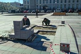 В Пензе на «новой» пл. Ленина начали менять плиты