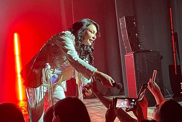 Певица Света устроила дискотеку в ККЗ «Пенза»