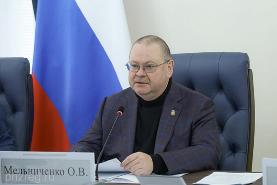 Мельниченко отправился в Узбекистан в составе делегации под руководством президента