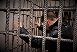 Житель Лунинского района грозился убить знакомую за замечание во время игры с ребенком Житель Лунинского района грозился убить знакомую за замечание во время игры с ребенком