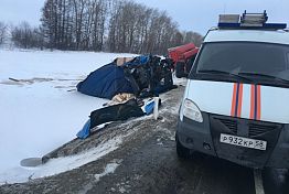 Пензенские спасатели достали из «Газели» тело погибшего водителя