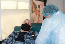 В Пензе «доноры в погонах» сдали 9 литров крови