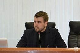 И. Белозерцев резко раскритиковал работу Ю. Ильина