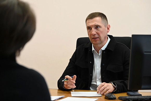 Пензенцы попросили Денисова поставить остановочный павильон на въезде в ЗИФ