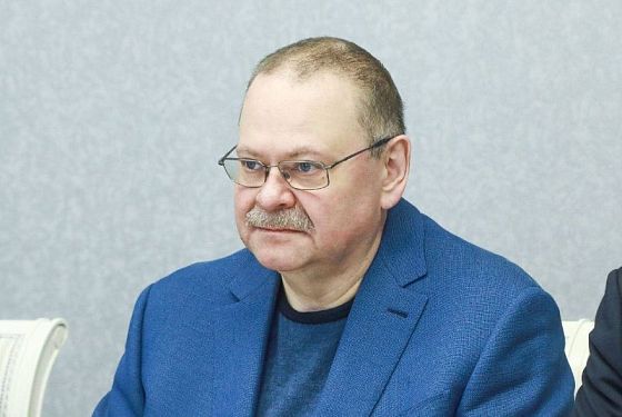 Олег Мельниченко сделал выговор ряду чиновников и лишил премии министра Бычкова