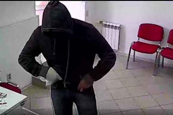 В Пензе из-за проблем с деньгами 25-летний парень напал на микрофинансовый офис