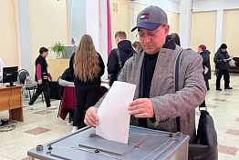 Сергей Казаков проголосовал на выборах президента РФ
