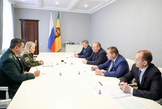 Мельниченко встретился с руководителем Федеральной службы по надзору в сфере природопользования