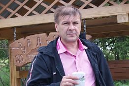 У каменского предпринимателя дома есть трон У каменского предпринимателя дома есть трон