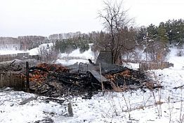 Следком выясняет обстоятельства смертельного пожара в Никольском районе Следком выясняет обстоятельства смертельного пожара в Никольском районе